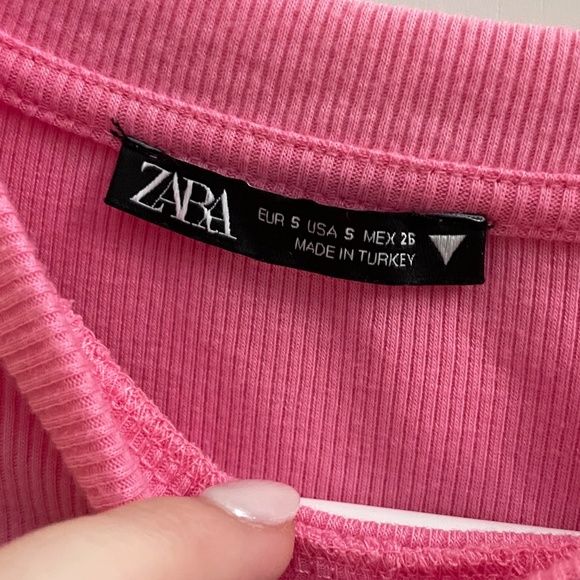 Small Pink Cinched Zara Top - Picture 2 of 3